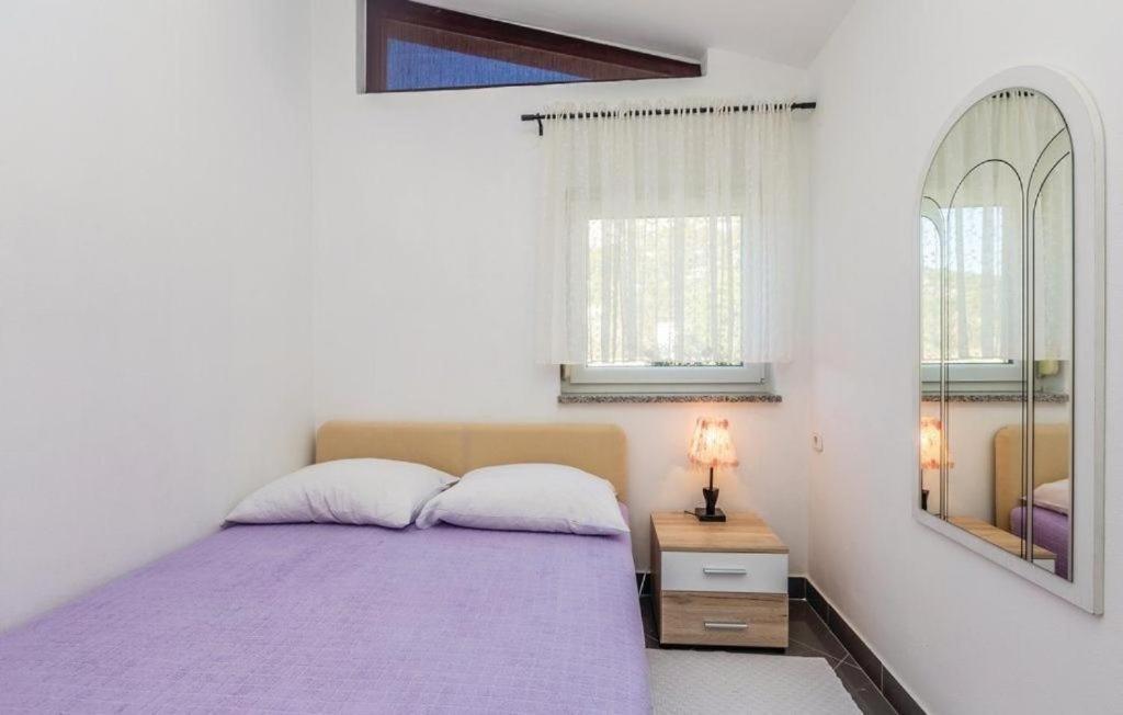 Apartmani Ivankovic Karlobag Exteriör bild
