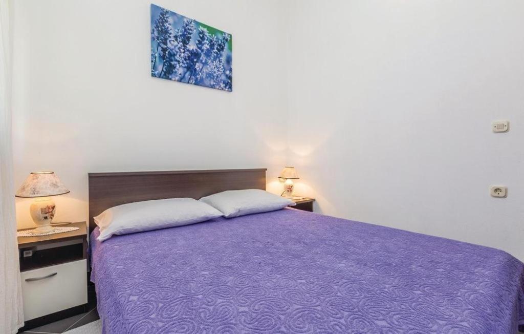 Apartmani Ivankovic Karlobag Exteriör bild