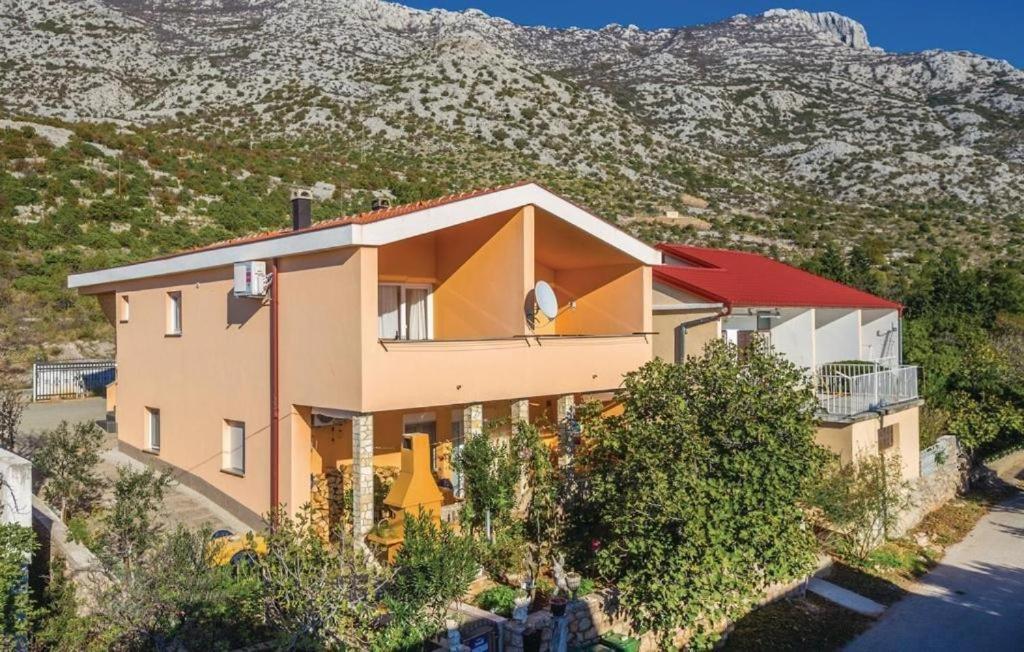 Apartmani Ivankovic Karlobag Exteriör bild