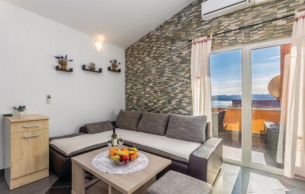 Apartmani Ivankovic Karlobag Exteriör bild