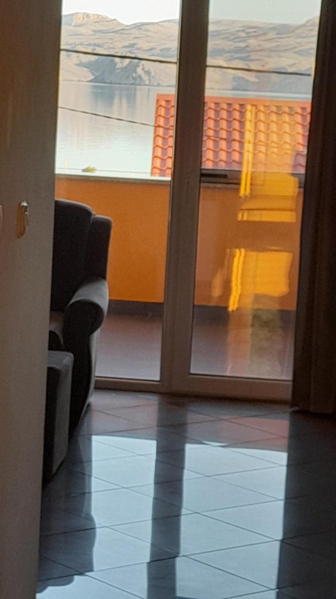 Apartmani Ivankovic Karlobag Rum bild